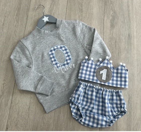 1 Pack corona + sudadera nombre + cubrepañal - Imagen 2